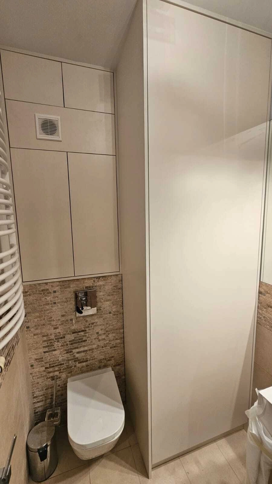 Zabudowa geberitu i&nbsp;pralki 